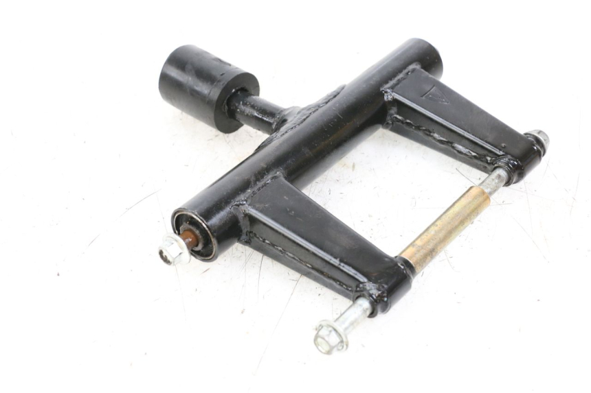 photo de SUPORTE DO MOTOR LONGJIA DIGITA 4T 50 (2019 - 2022) - Detalhe da peça