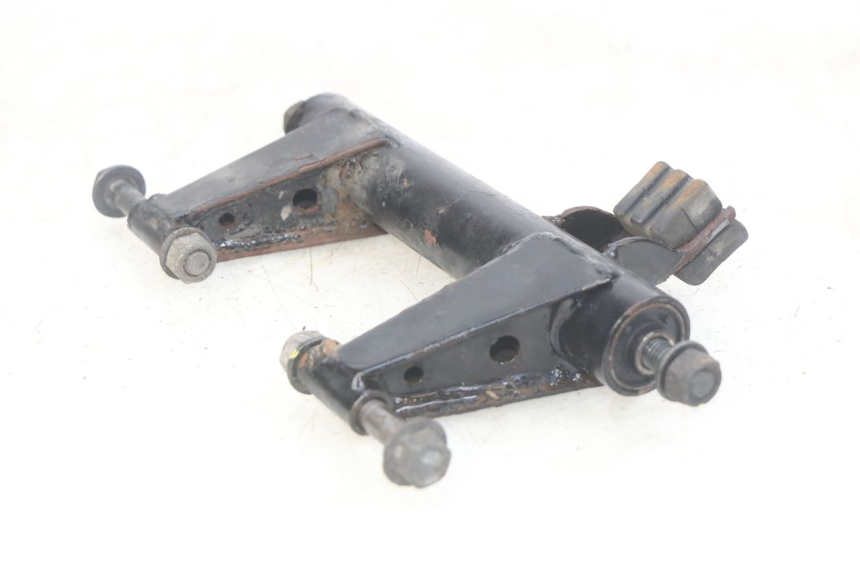 photo de SUPORTE DO MOTOR PEUGEOT DJANGO 4T 50 (2014 - 2019) - Detalhe da peça