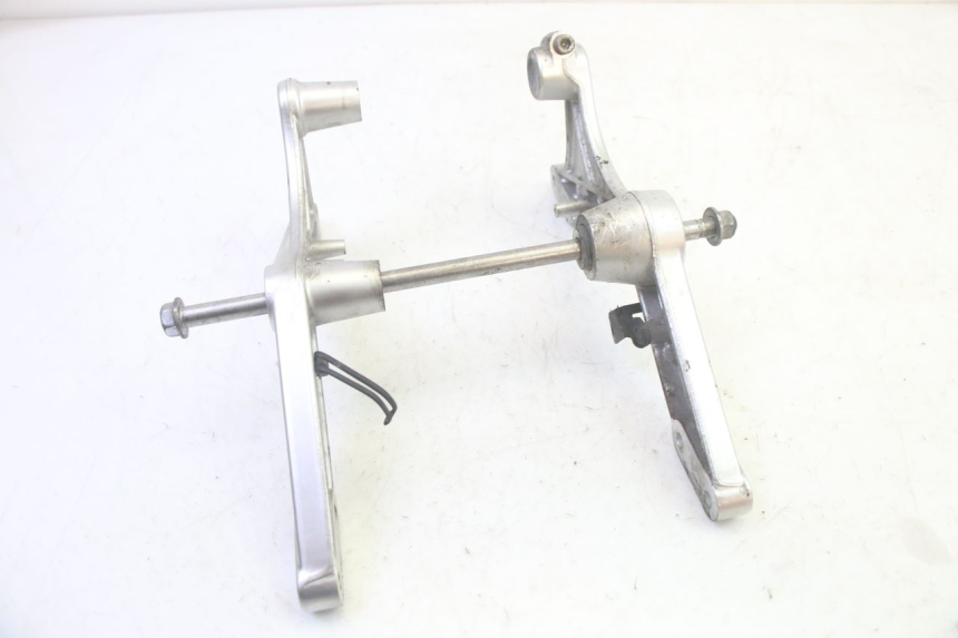 photo de SUPORTE DO MOTOR SUZUKI DL V STROM 1000 (2002 - 2007) - Zoom do estado de desgaste