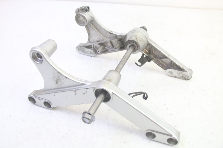 photo de SUPORTE DO MOTOR SUZUKI DL V STROM 1000 (2002 - 2007) - Outro ângulo de visão