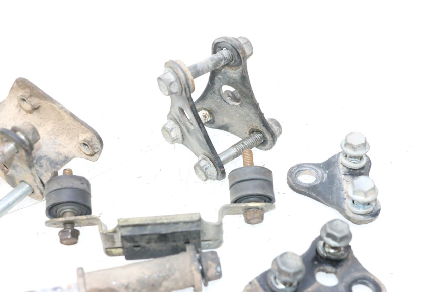 photo de SUPORTE DO MOTOR SUZUKI DR S 600 (1985 - 1989) - Vista geral