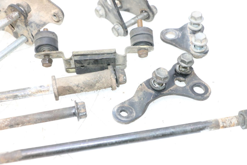 photo de SUPORTE DO MOTOR SUZUKI DR S 600 (1985 - 1989) - Pontos de fixação