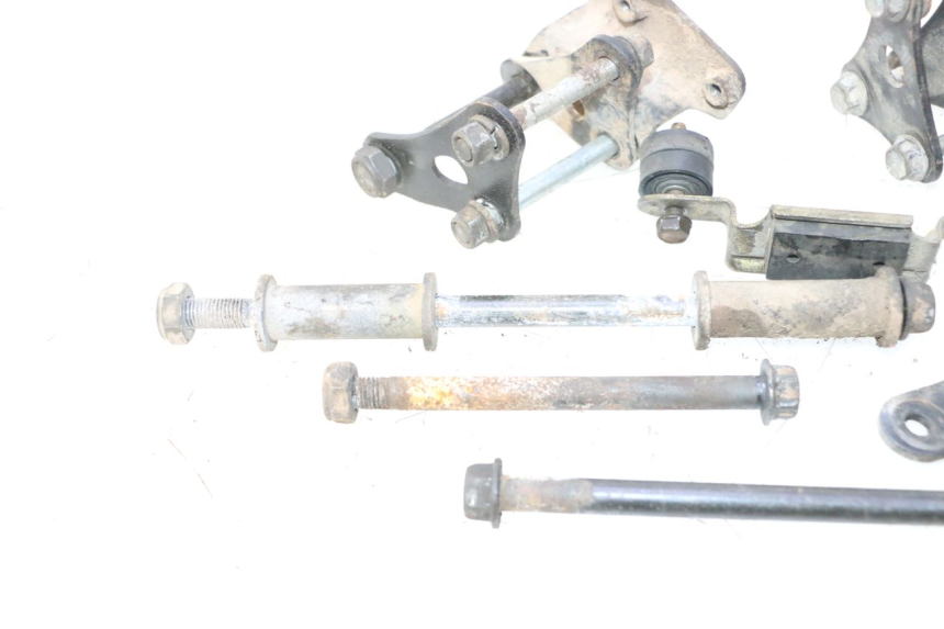 photo de SUPORTE DO MOTOR SUZUKI DR S 600 (1985 - 1989) - Estado da superfície