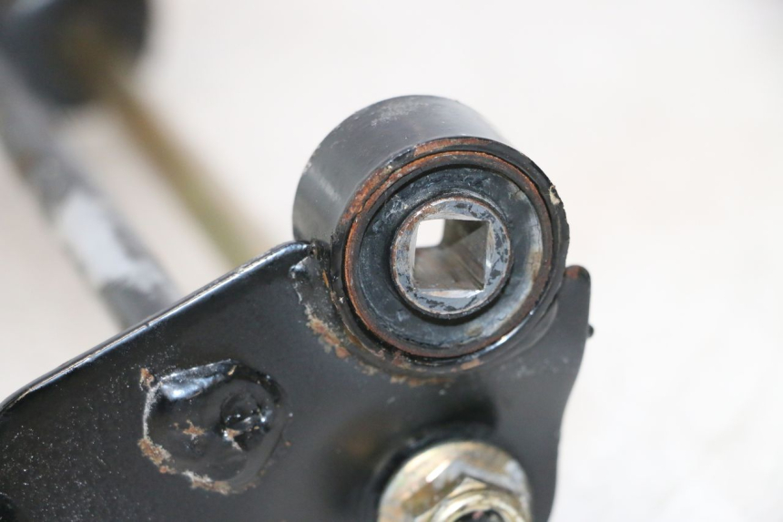 photo de SUPORTE DO MOTOR KEEWAY F-ACT NAKED 50 (2009 - 2014) - Zoom do estado de desgaste