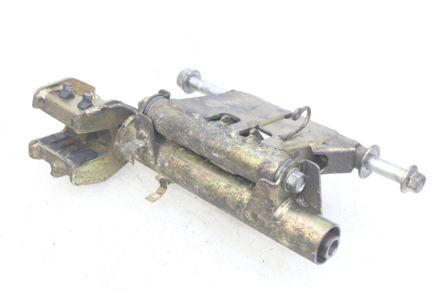 photo de SUPORTE DO MOTOR HONDA FES PANTHEON 2T 125 (1998 - 2002) - Detalhe da peça