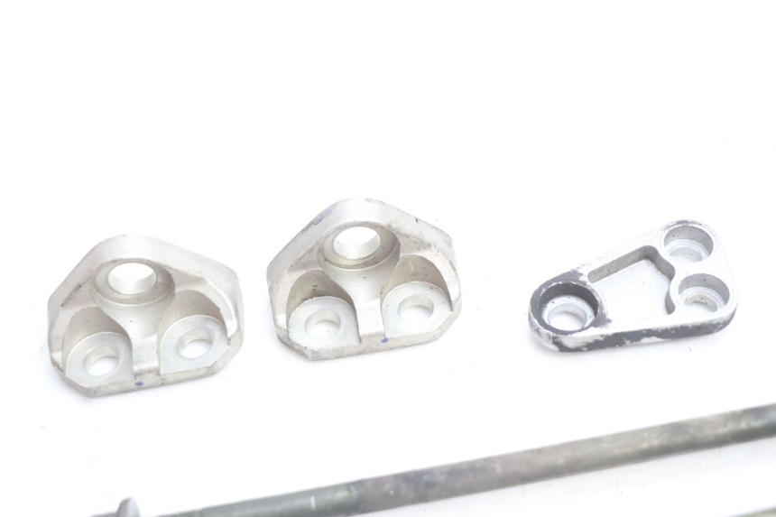 photo de SUPORTE DO MOTOR YAMAHA FJR 1300 (2001 - 2005) - Detalhe da peça