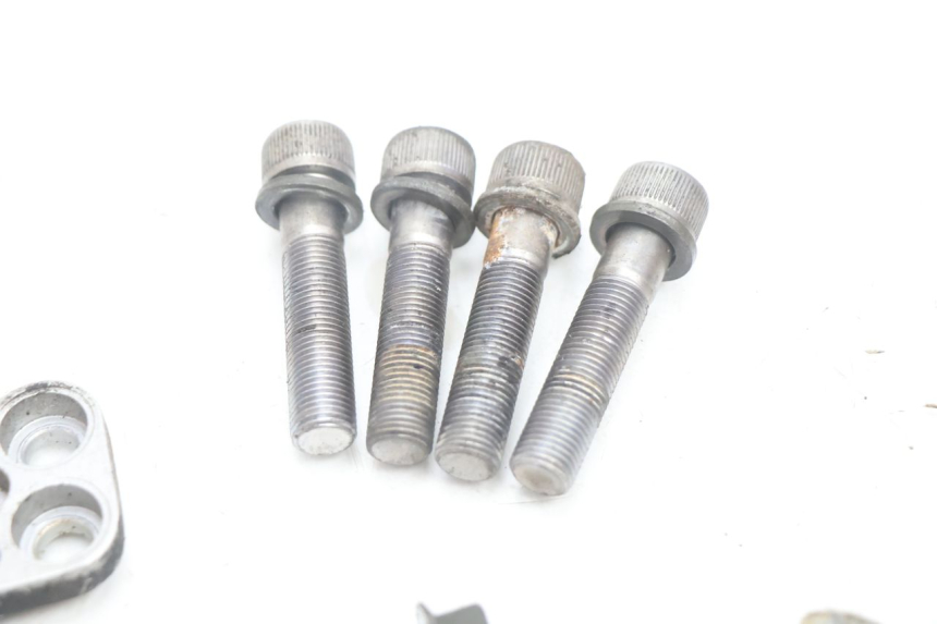 photo de SUPORTE DO MOTOR YAMAHA FJR 1300 (2001 - 2005) - Zoom do estado de desgaste