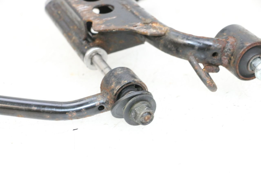 photo de SUPORTE DO MOTOR MBK FLAME X 125 (2007 - 2016) - Outro ângulo de visão