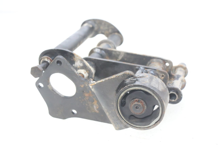 photo de SUPORTE DO MOTOR PIAGGIO FLY 100 (2006 - 2010) - Detalhe da peça