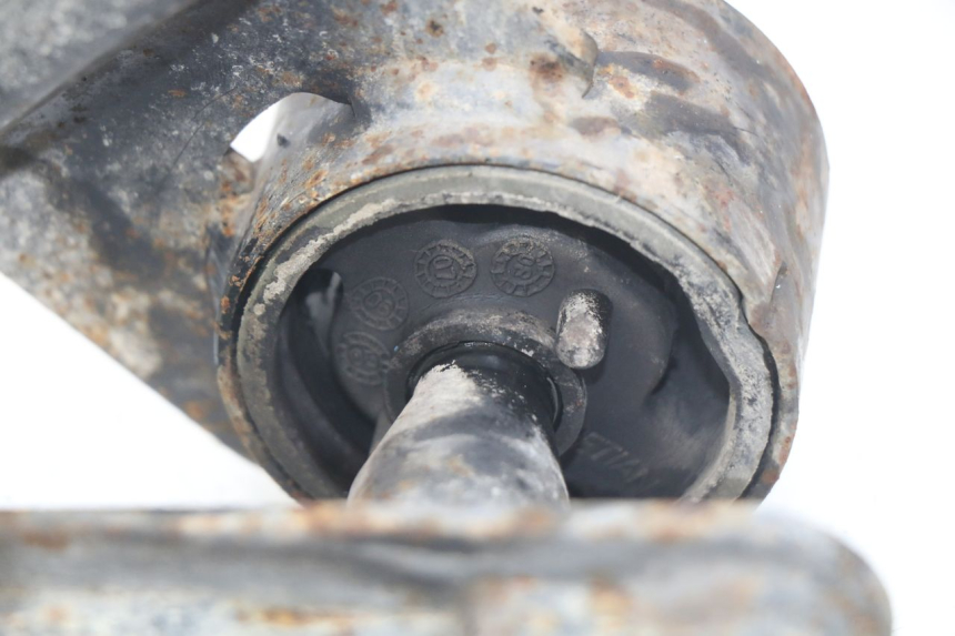 photo de SUPORTE DO MOTOR PIAGGIO FLY 100 (2006 - 2010) - Outro ângulo de visão