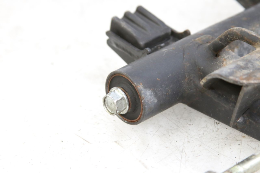 photo de SUPORTE DO MOTOR HONDA FORZA 125 (2015 - 2016) - Zoom do estado de desgaste