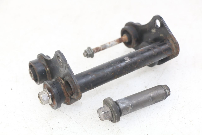 photo de SUPORTE DO MOTOR YAMAHA FZS FAZER 600 (1998 - 2001) - Detalhe da peça
