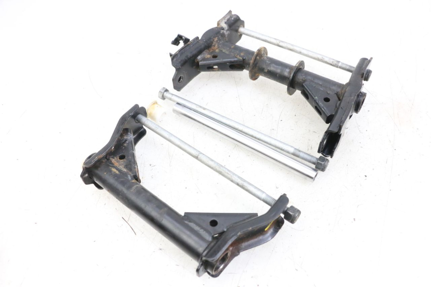 photo de SUPORTE DO MOTOR PEUGEOT GEOPOLIS RS 125 (2007 - 2009) - Detalhe da peça