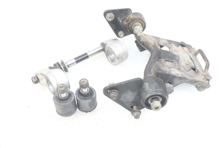 photo de SUPORTE DO MOTOR GILERA GP 800 (2007 - 2013) - Detalhe da peça
