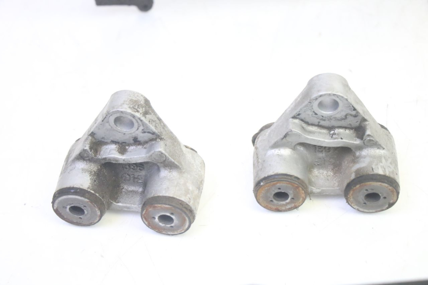 photo de SUPORTE DO MOTOR KAWASAKI GPZ RX 1000 (1986 - 1988) - Outro ângulo de visão
