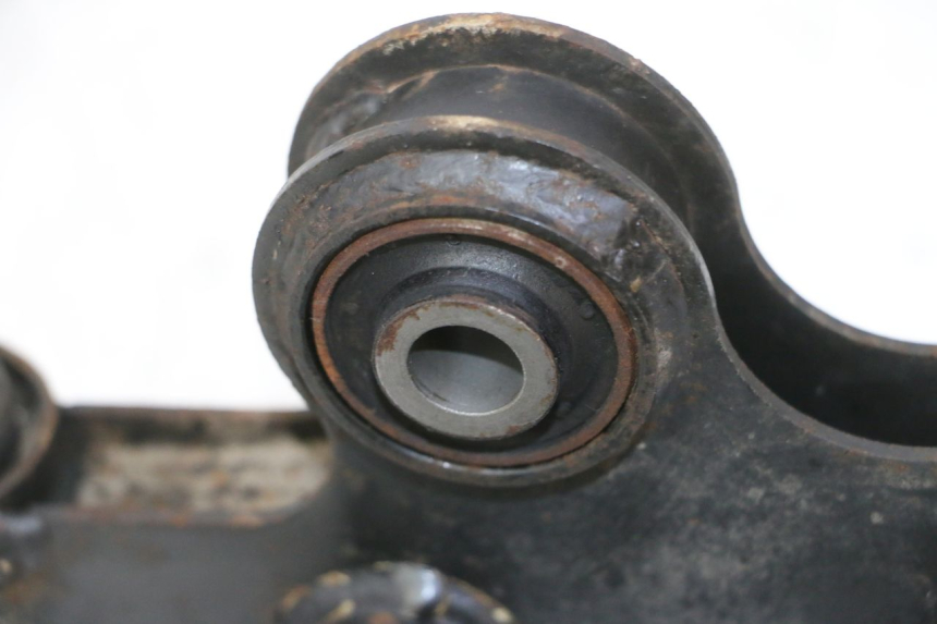 photo de SUPORTE DO MOTOR KYMCO GRAND DINK 125 (2008 - 2014) - Zoom do estado de desgaste