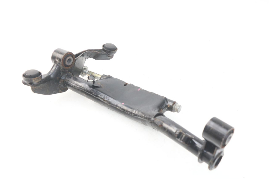 photo de SUPORTE DO MOTOR SYM GTS EVO 125 (2009 - 2013) - Zoom do estado de desgaste