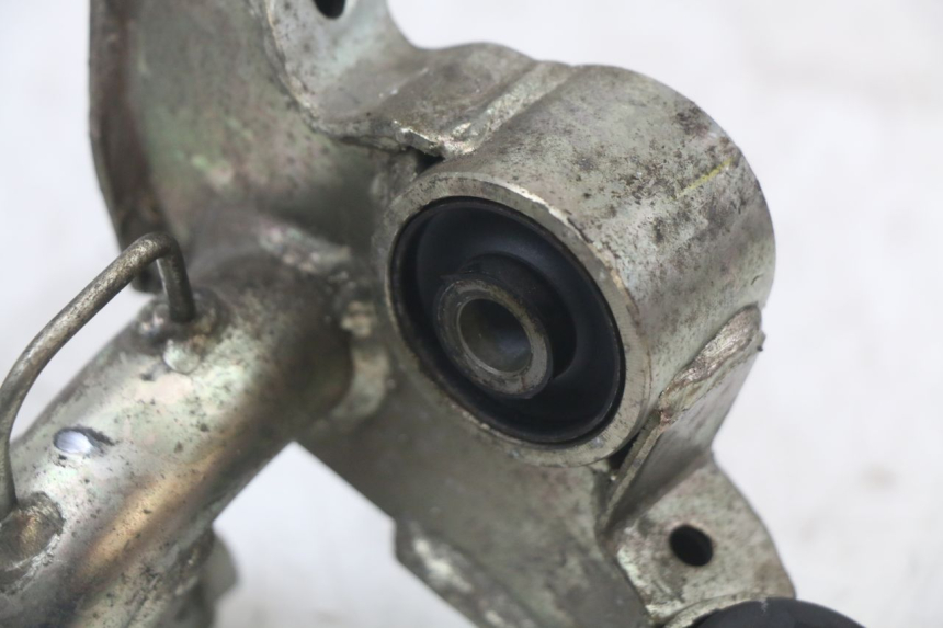 photo de SUPORTE DO MOTOR HONDA PCX (JF28) 125 (2009 - 2011) - Pontos de fixação
