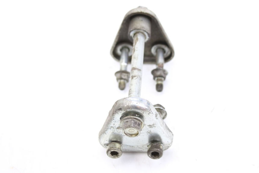 photo de SUPORTE DO MOTOR SYM HUSKY 125 (1999 - 2005) - Detalhe da peça