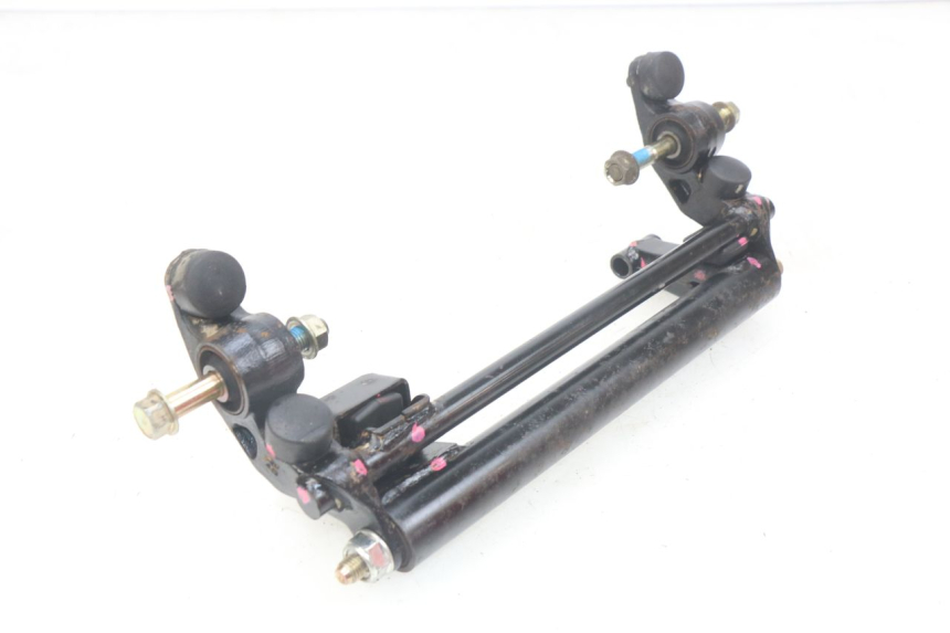 photo de SUPORTE DO MOTOR SYM JET EURO X 2T 50 (2003 - 2007) - Detalhe da peça