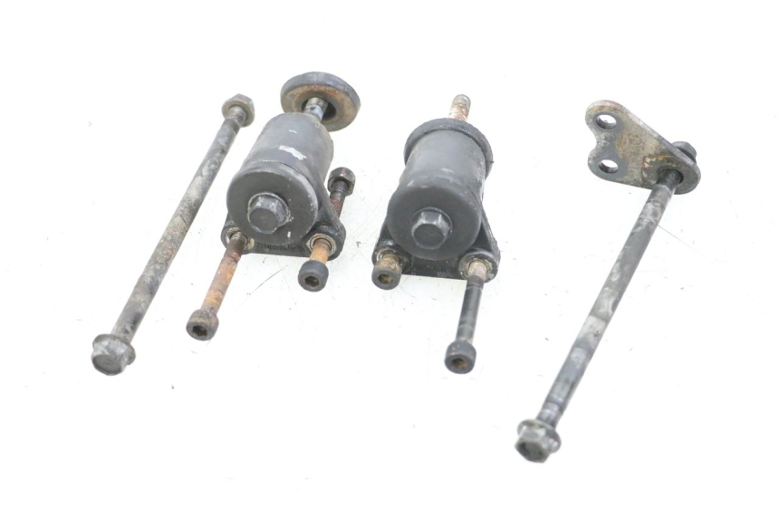 photo de SUPORTE DO MOTOR KAWASAKI ZR7 ZR-7 S 750 (1999 - 2004) - Zoom do estado de desgaste