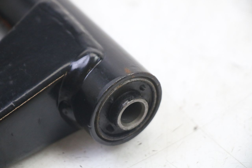 photo de SUPORTE DO MOTOR PEUGEOT KISBEE 4T 50 (2018 - 2022) - Estado da superfície
