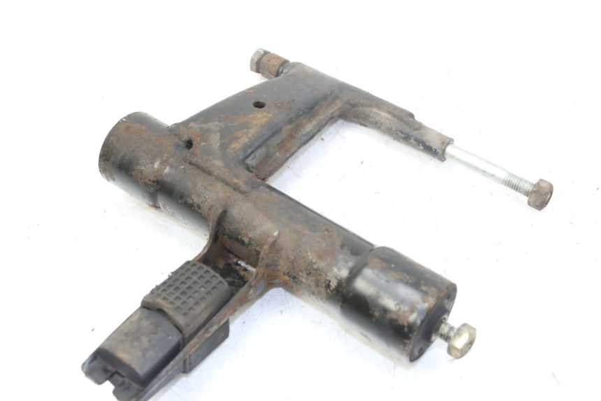 photo de SUPORTE DO MOTOR PIAGGIO LIBERTY 4T 50 (2004 - 2008) - Zoom do estado de desgaste
