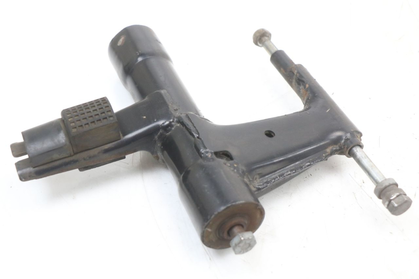 photo de SUPORTE DO MOTOR PIAGGIO LIBERTY 4T 50 (2018 - 2021) - Outro ângulo de visão