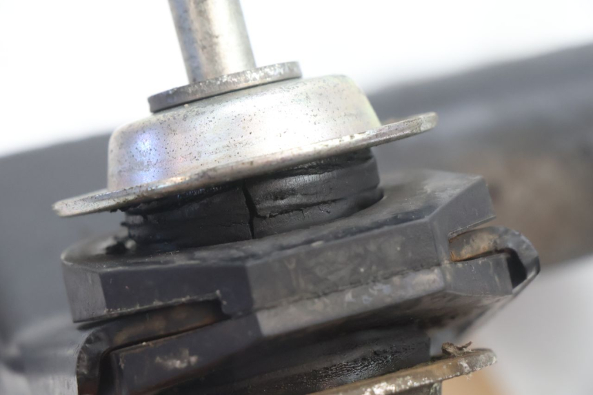 photo de SUPORTE DO MOTOR PIAGGIO LIBERTY IGET 4T 50 (2021 - 2025) - Detalhes característicos