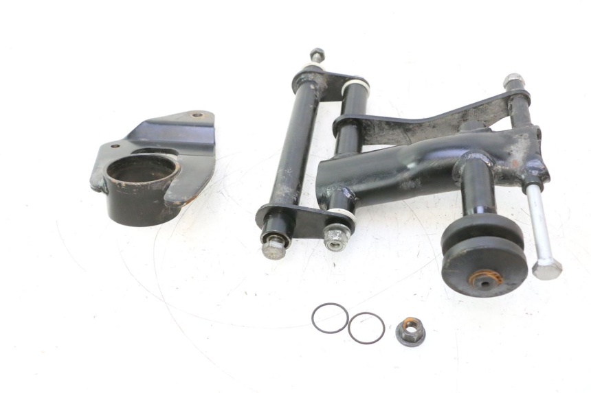 photo de SUPORTE DO MOTOR PIAGGIO LIBERTY IGET S 125 (2016 - 2020) - Detalhe da peça