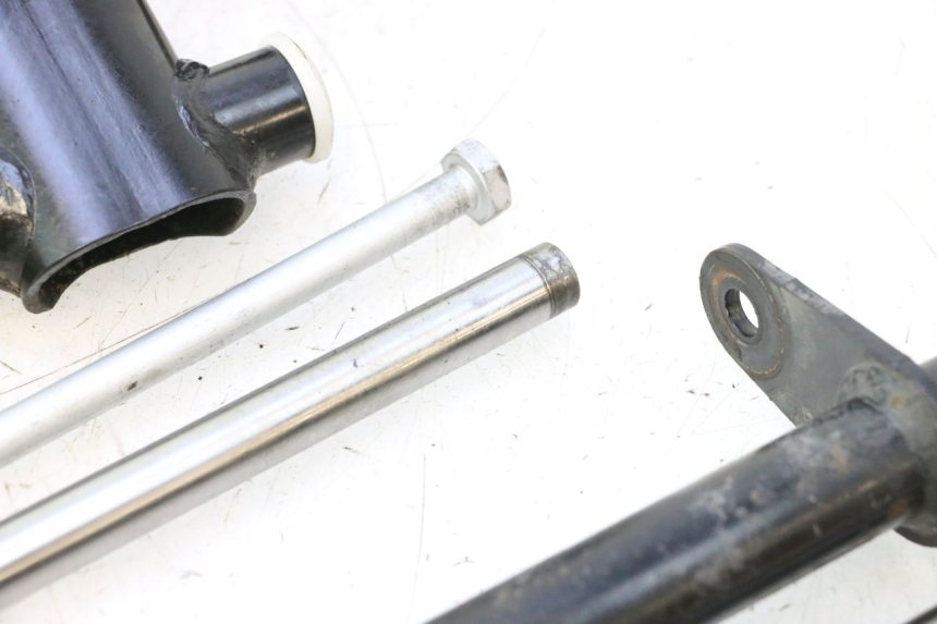 photo de SUPORTE DO MOTOR PIAGGIO LIBERTY IGET S 125 (2016 - 2020) - Estrutura - ampliação