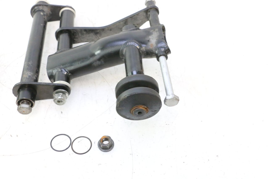 photo de SUPORTE DO MOTOR PIAGGIO LIBERTY IGET S 125 (2016 - 2020) - Zoom do estado de desgaste