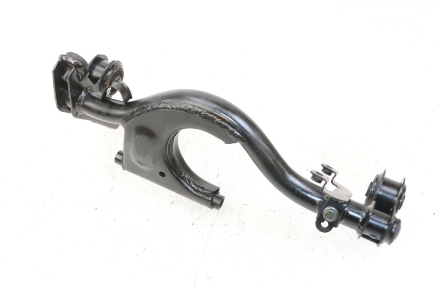 photo de SUPORTE DO MOTOR LONGJIA SHARPY 125 (2020 - 2024) - Detalhe da peça