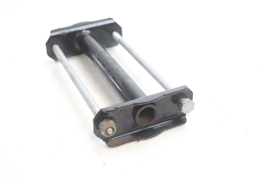 photo de SUPORTE DO MOTOR PEUGEOT LUDIX ONE 50 (2004 - 2013) - Detalhe da peça