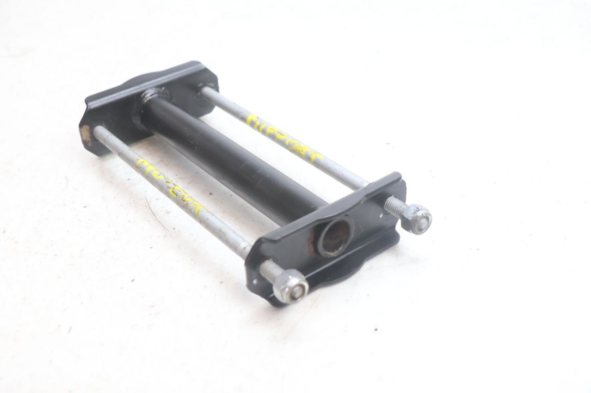photo de SUPORTE DO MOTOR PEUGEOT LUDIX PRO 2T 50 (2010 - 2017) - Outro ângulo de visão
