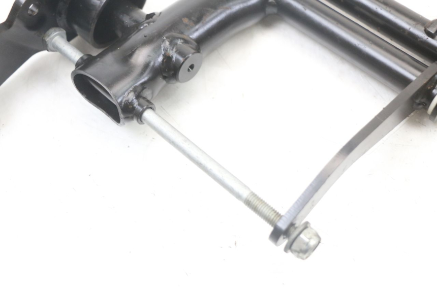 photo de SUPORTE DO MOTOR PIAGGIO MP3 HPE 350 (2018 - 2020) - Zoom do estado de desgaste