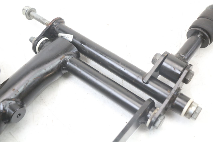photo de SUPORTE DO MOTOR PIAGGIO MP3 HPE 350 (2018 - 2020) - Outro ângulo de visão