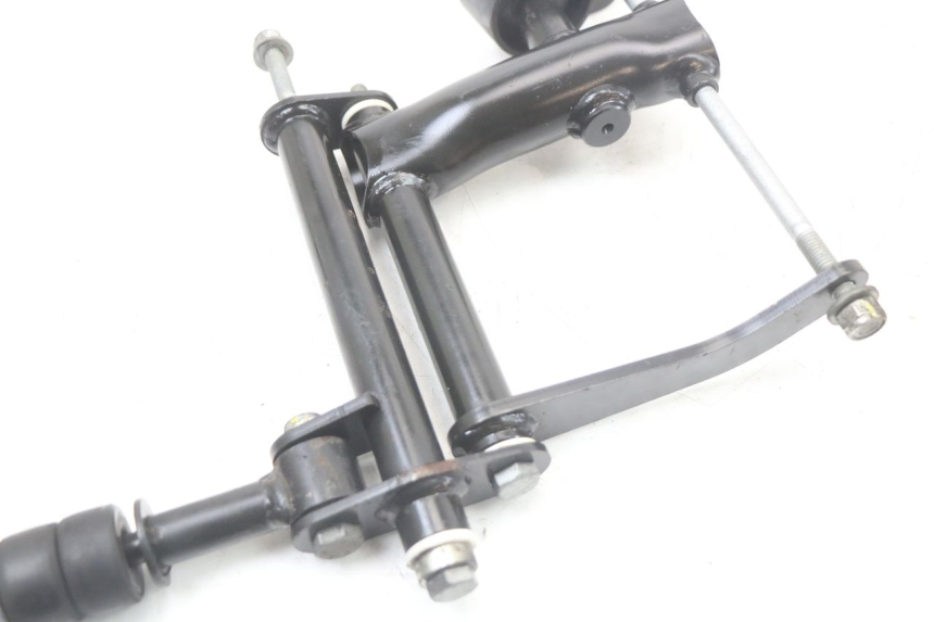 photo de SUPORTE DO MOTOR PIAGGIO MP3 HPE 350 (2018 - 2020) - Estado da superfície