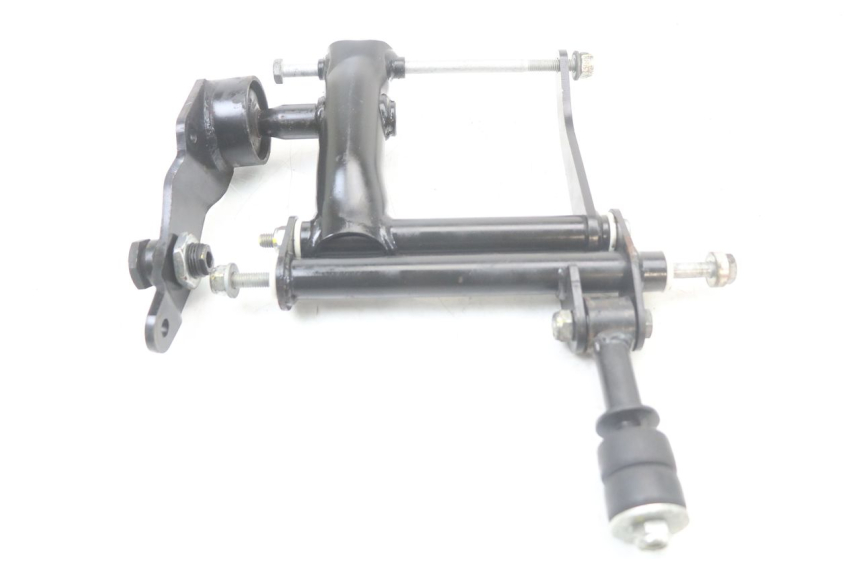photo de SUPORTE DO MOTOR PIAGGIO MP3 HPE 350 (2018 - 2020) - Marcações e referências