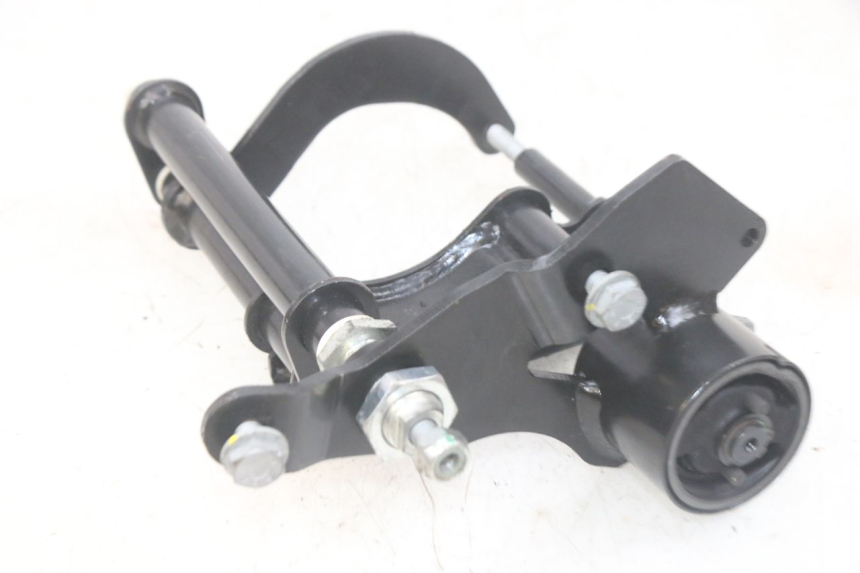 photo de SUPORTE DO MOTOR PIAGGIO MP3 HPE 300 (2019 - 2026) - Detalhe da peça