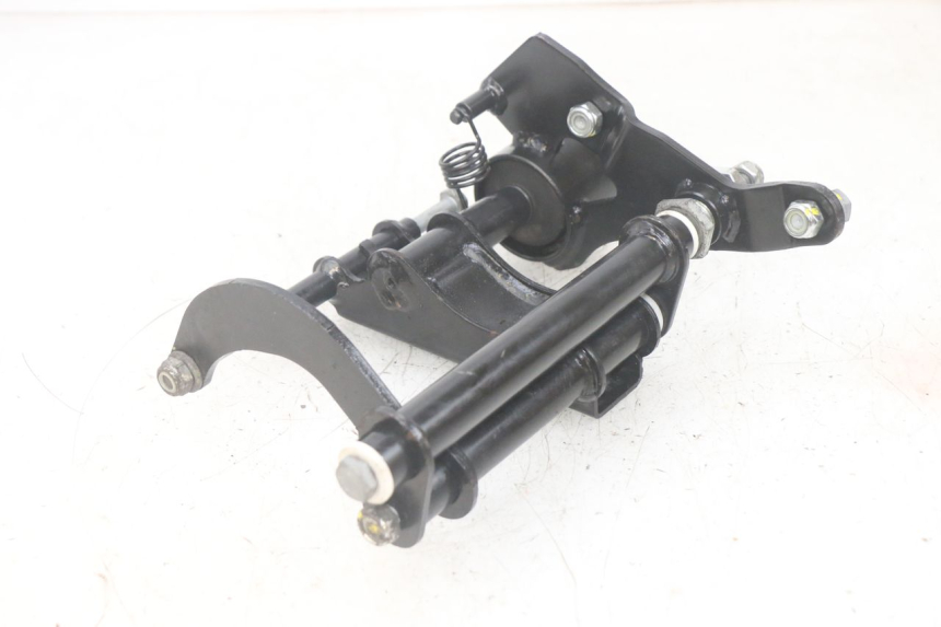 photo de SUPORTE DO MOTOR PIAGGIO MP3 HPE 300 (2019 - 2026) - Zoom do estado de desgaste