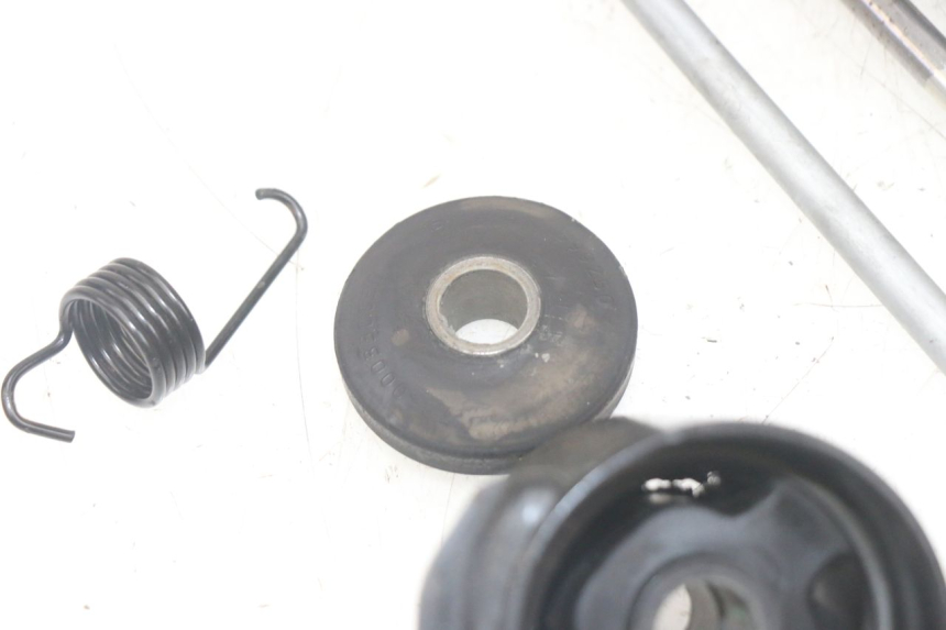 photo de SUPORTE DO MOTOR PIAGGIO MP3 HPE 300 (2019 - 2026) - Estado da superfície