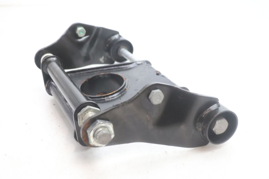 photo de SUPORTE DO MOTOR PIAGGIO MP3 HPE 530 (2022 - 2026) - Pontos de fixação