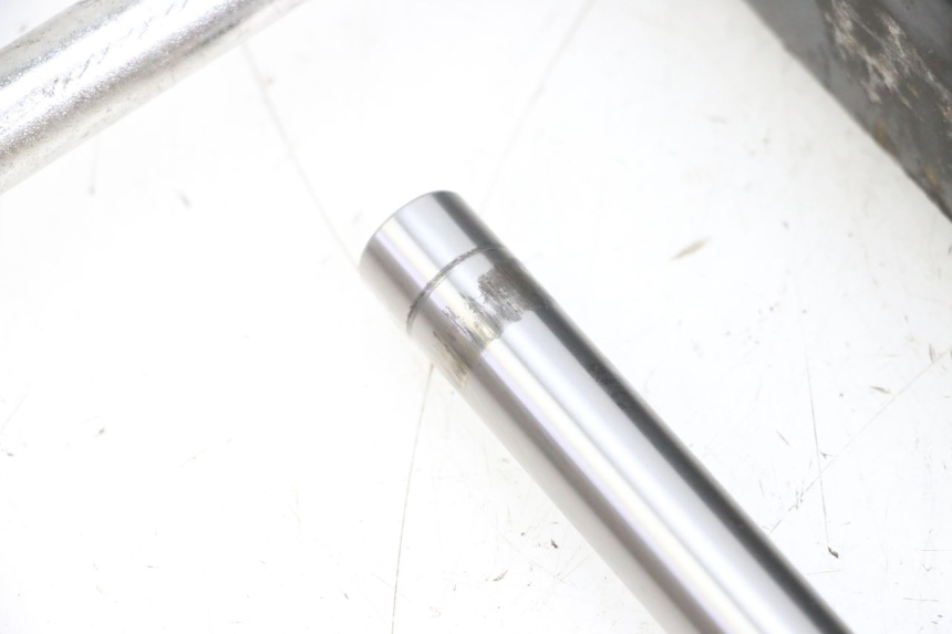 photo de SUPORTE DO MOTOR PIAGGIO MP3 LT 400 (2007 - 2012) - Detalhes característicos