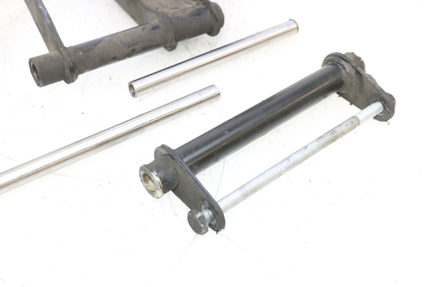 photo de SUPORTE DO MOTOR PIAGGIO MP3 LT 300 (2010 - 2016) - Vista de perto