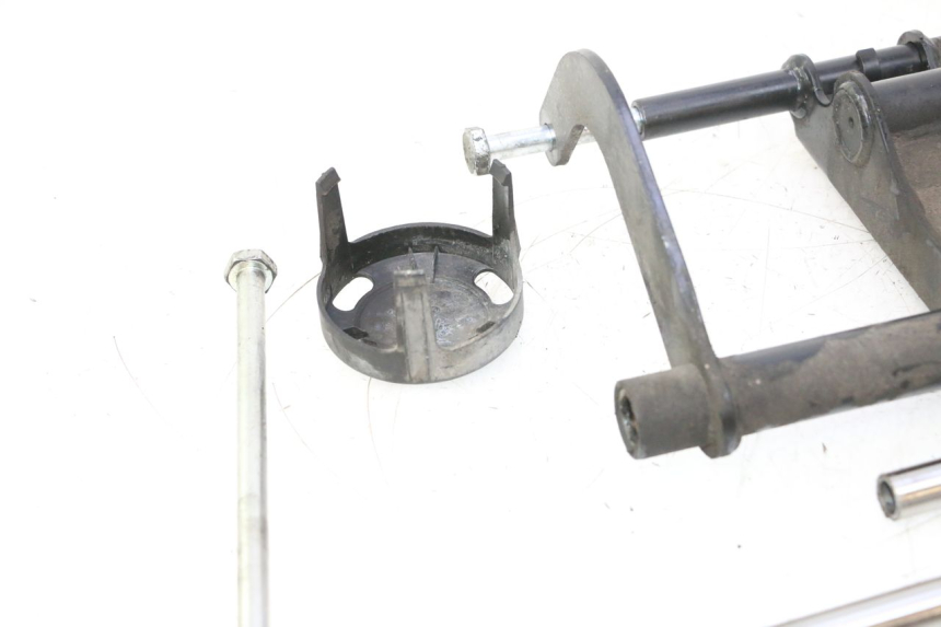 photo de SUPORTE DO MOTOR PIAGGIO MP3 LT 300 (2010 - 2016) - Imagem adicional