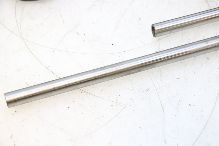 photo de SUPORTE DO MOTOR PIAGGIO MP3 LT 300 (2010 - 2016) - Marcações e referências