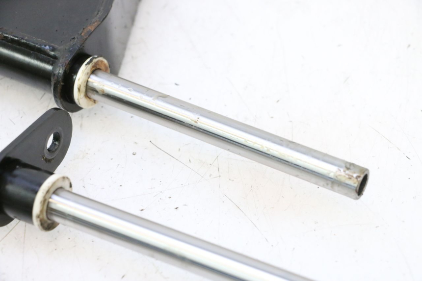 photo de SUPORTE DO MOTOR PIAGGIO MP3 LT 400 (2007 - 2012) - Estado da superfície