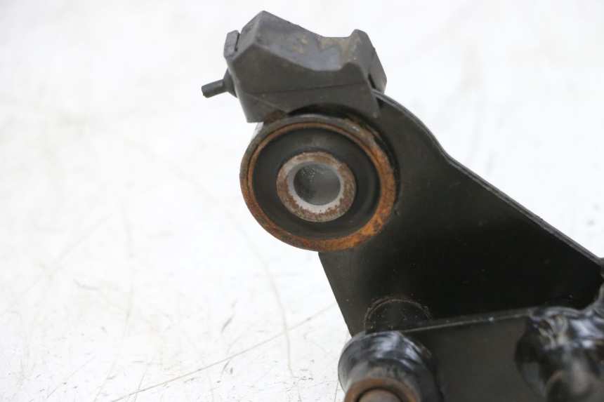 photo de SUPORTE DO MOTOR YAMAHA NEOS NEO'S 4T 50 (2008 - 2016) - Outro ângulo de visão