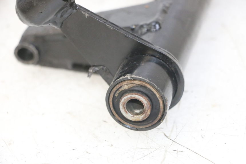 photo de SUPORTE DO MOTOR KYMCO LIKE 4T 50 (2019 - 2025) - Zoom do estado de desgaste